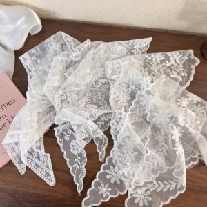 Sweet white Floral lace Scarf Triangle Neck Scarf Fashion Bandanas turban For Women Triangle Headscarf Travel Photo Headband