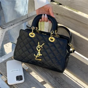 New Arrival Women's Tote Bag Unique Niche Design Stylish Commuter Essential Spacious Capacity Daily Needs Versatile Shoulder Bag